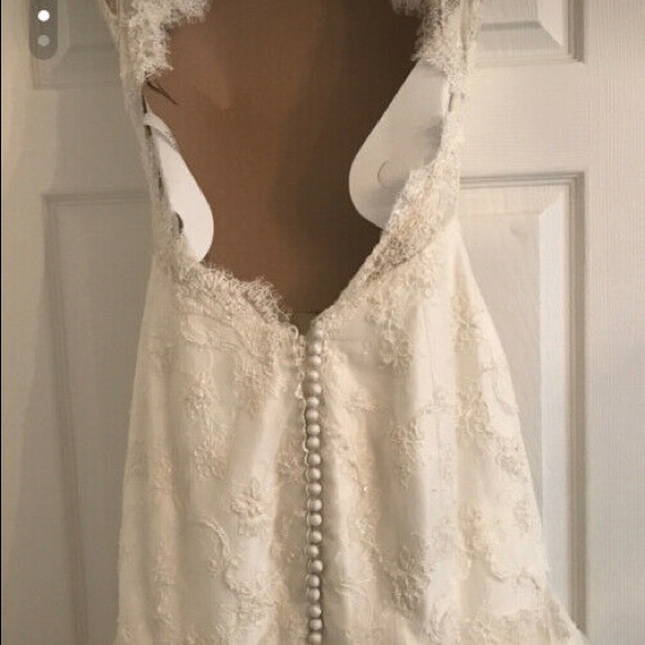 McCaffrey Haute Couture Wedding gown- Never worn - Picture 4 of 5